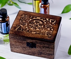 Mango wood essential oil box for 25 oils