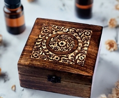 Mango wood essential oil box for 25 oils